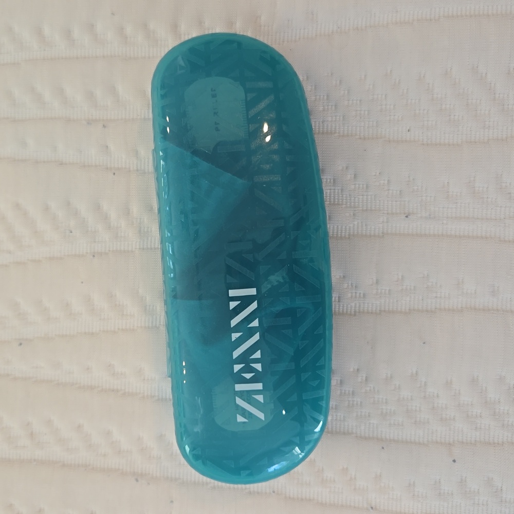 🛒 $1 with bundle Zenni optical eyeglasses case and eyeglass cloth